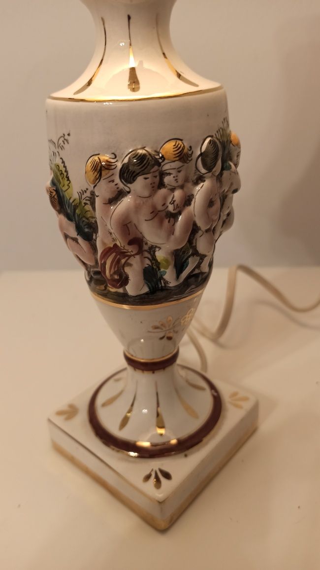 Porcelanowa włoska lampka R. Capodimonte biała 30cm