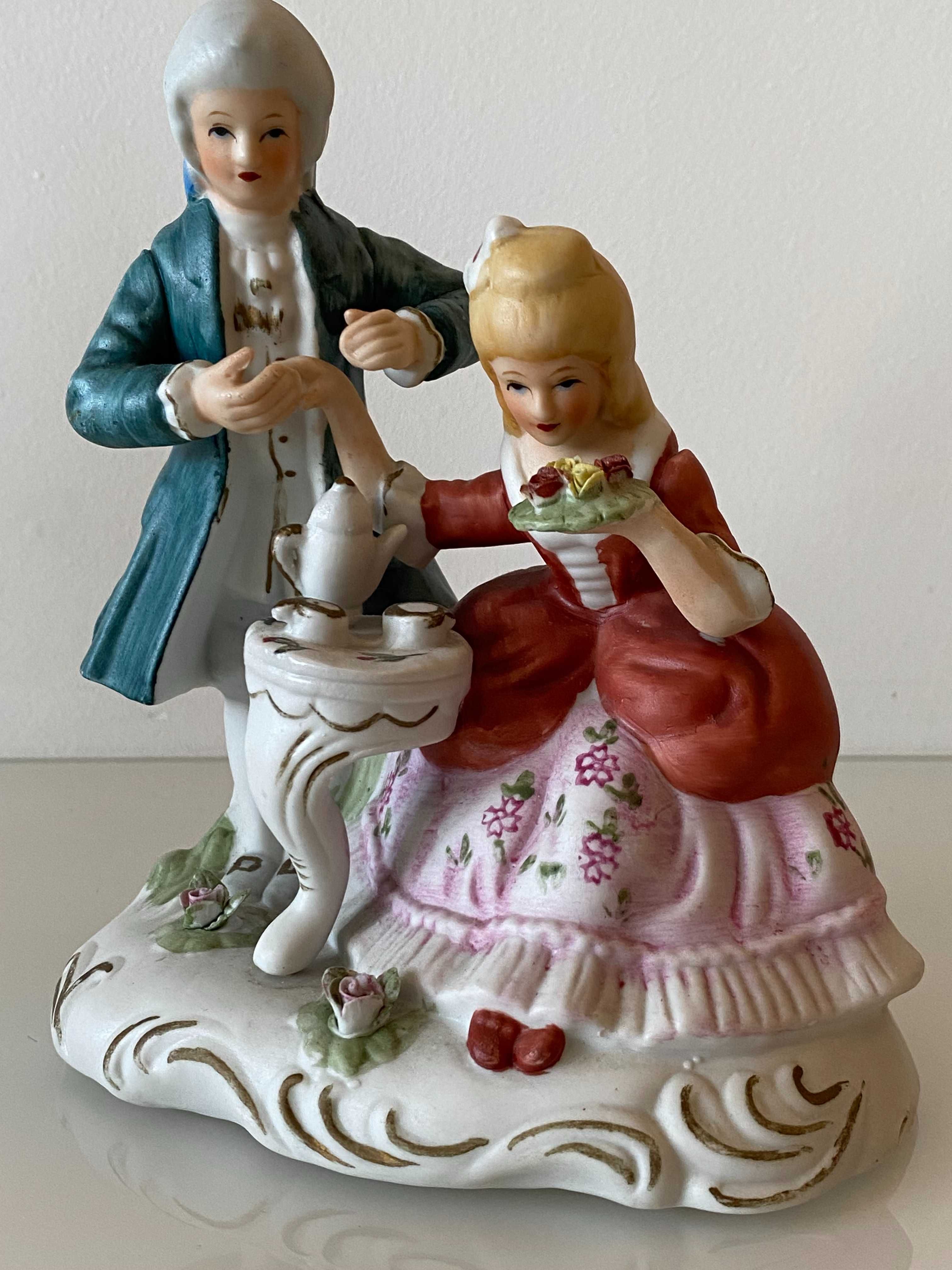 Ceramika figurka boskwit para książęca ręcznie malowana retro