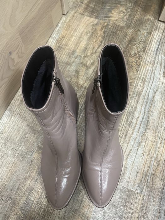 Ботильйони / черевички жіночі Vitto Rossi 38 розмір натуральна шкіра