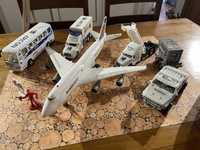 Miniatura Boeing 747 e conjunto de apoio