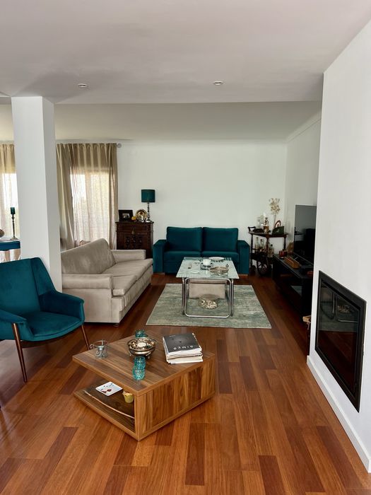 Moradia Geminada T3+2 Centro de Torres Vedras