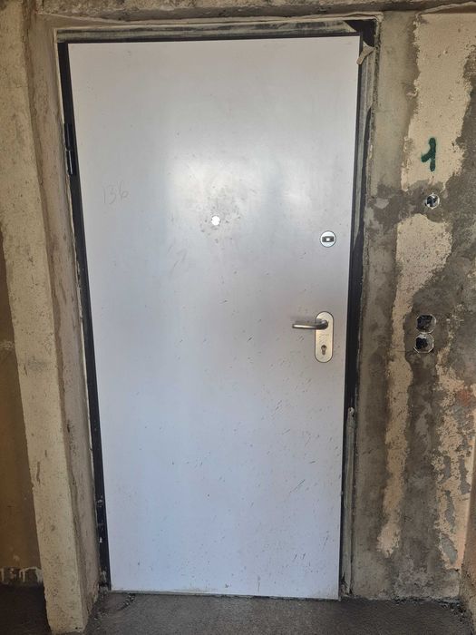 Porta de segurança blindada