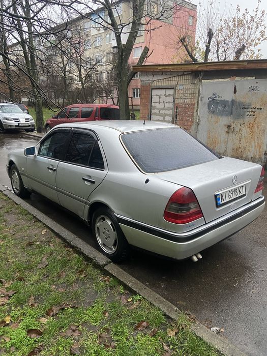 Mersedes e202, dizel