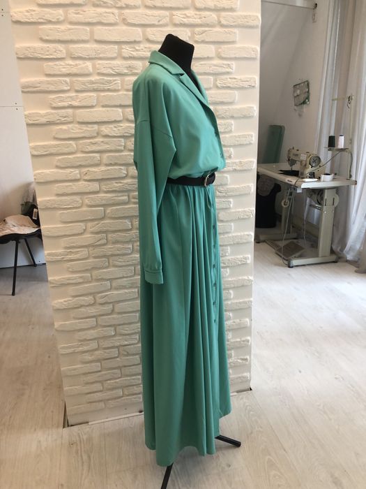 Жиноча довга сукня