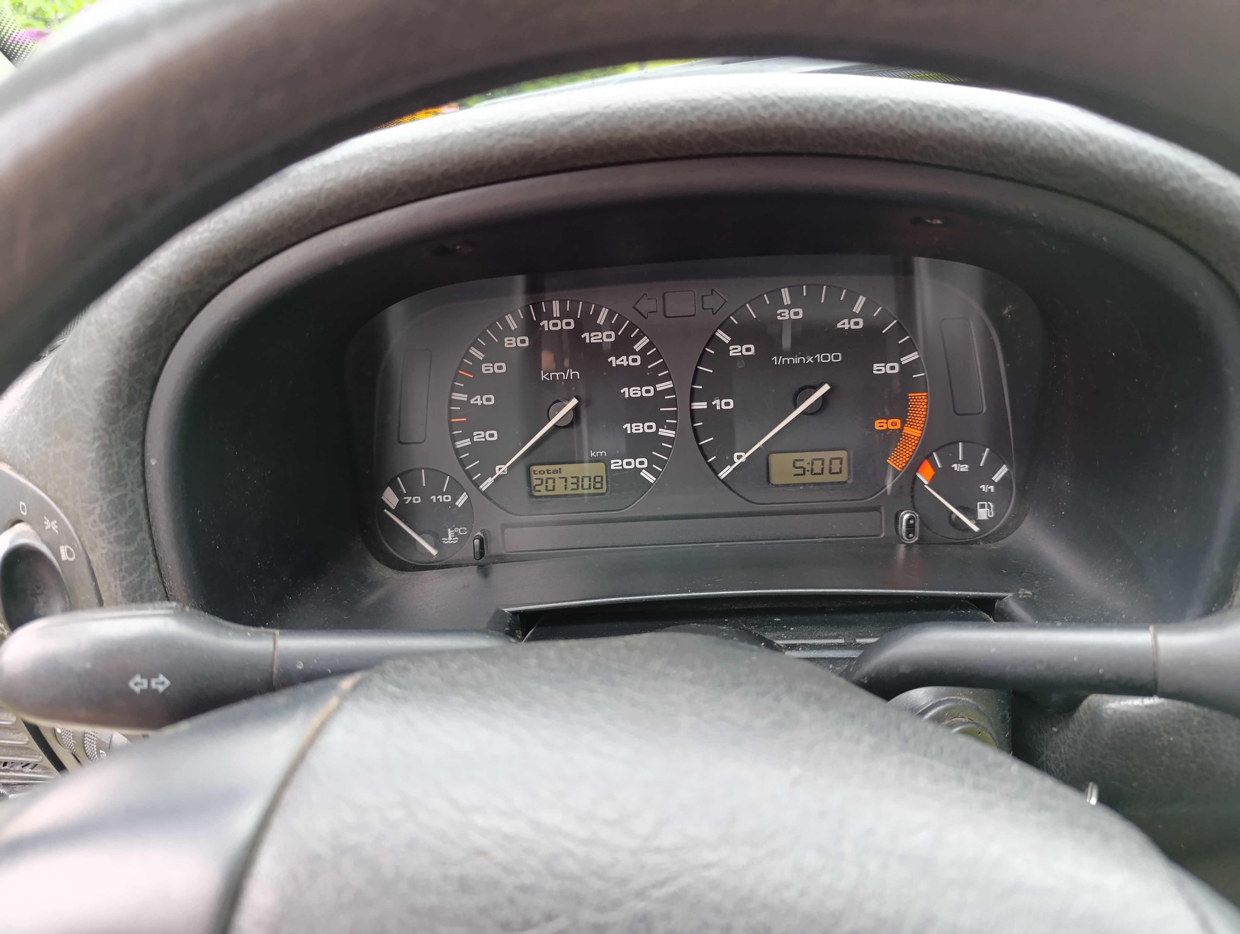 VOLKSWAGEN polo kombi 1.4 V8 75 km