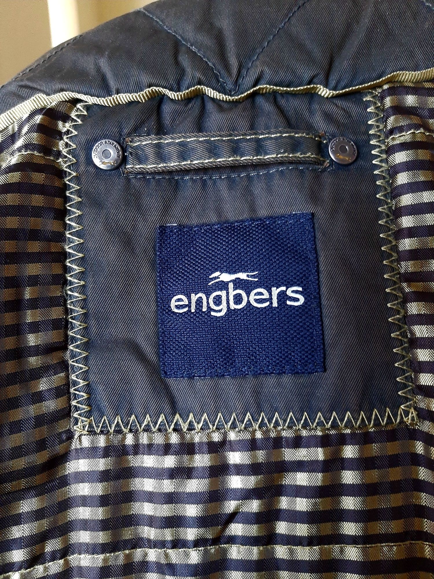 Продам мужскую куртку оригинал фирмы Engbers