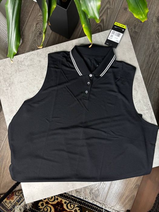 Жіноча майка Nike