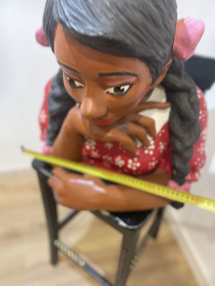 Boneca namoradeira em barro tamanho real