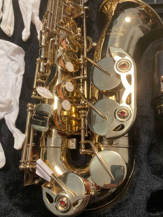 Sax Alto pouco utilizado