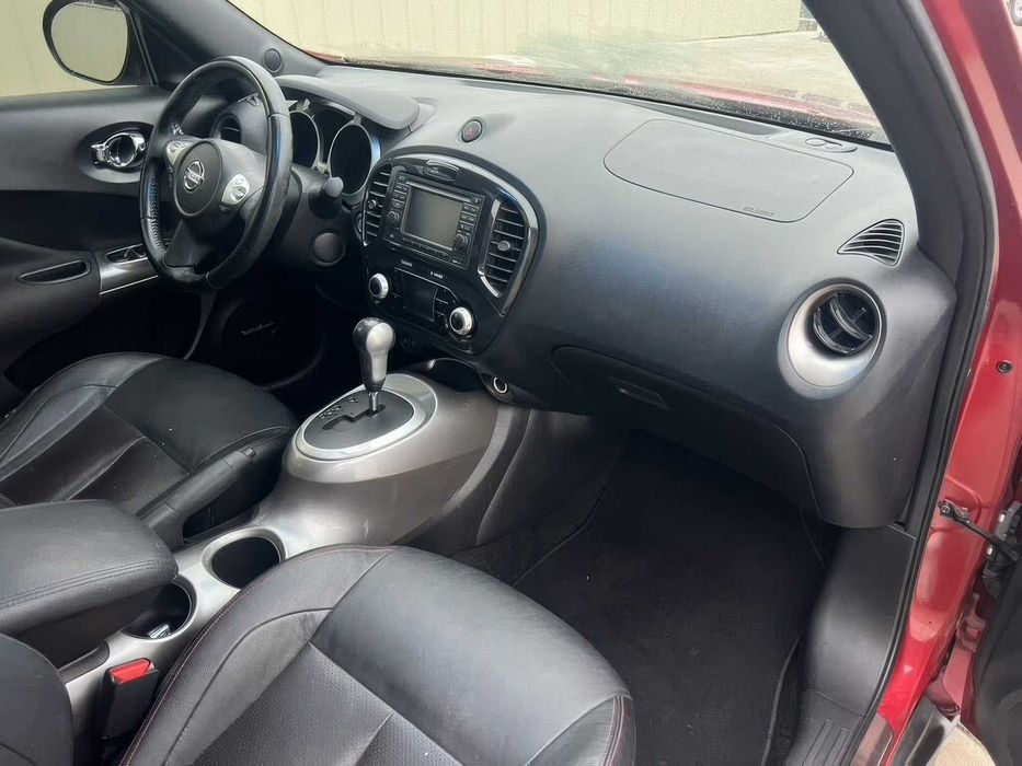 Nissan Juke SV      2013