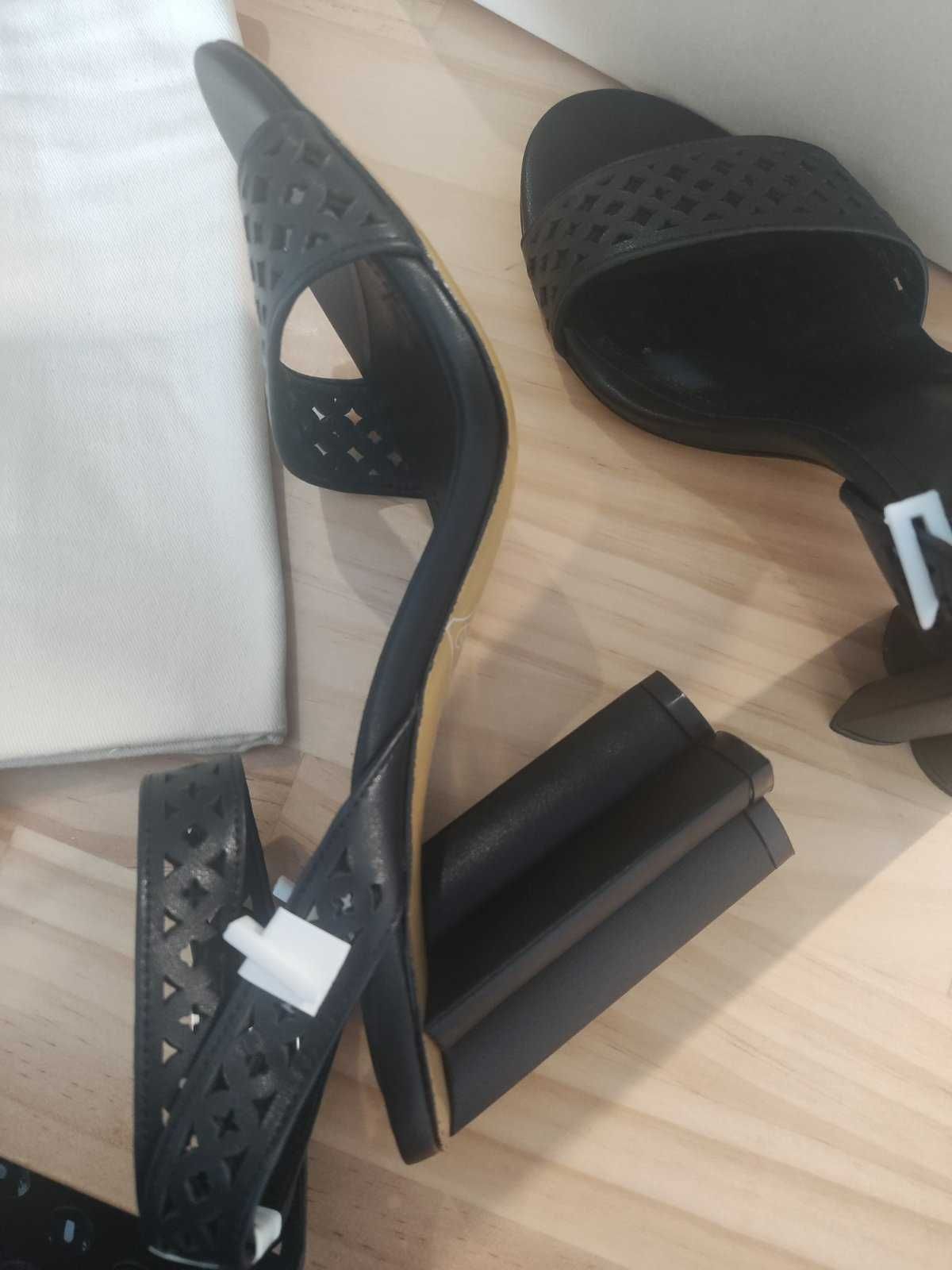 Szpilki buty na wysokim obcasie Louis Vuitton, skora od reki