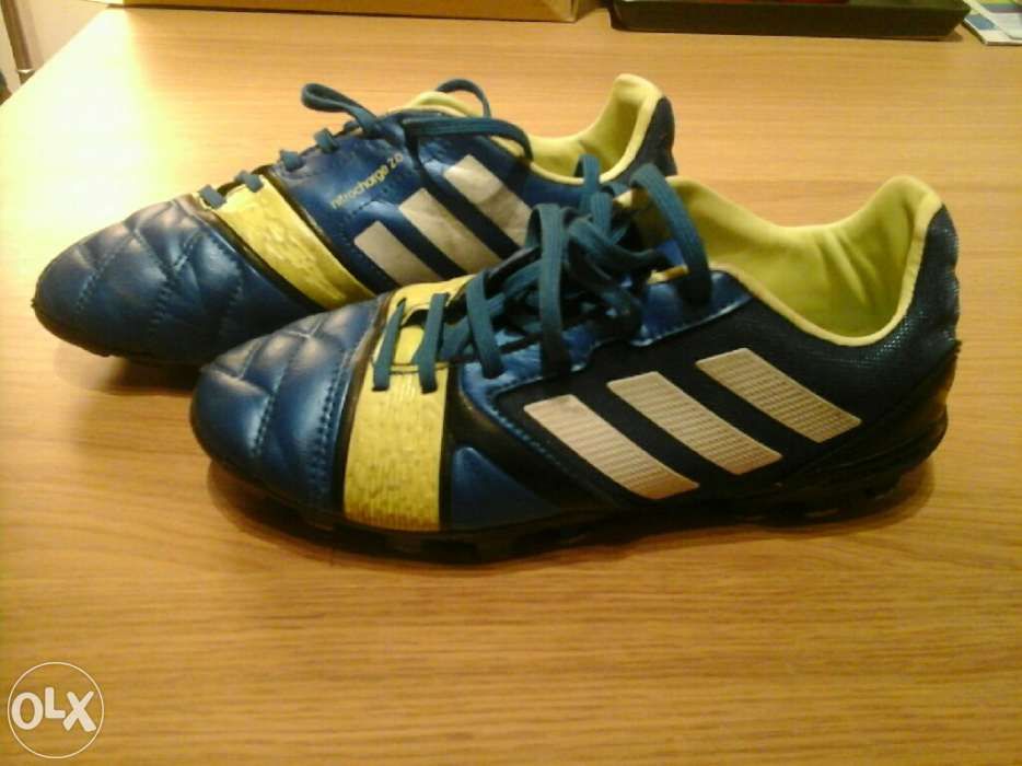 Chuteiras Adidas 35 e meio. Nitrocharge 2.0. Em muito boas condições.