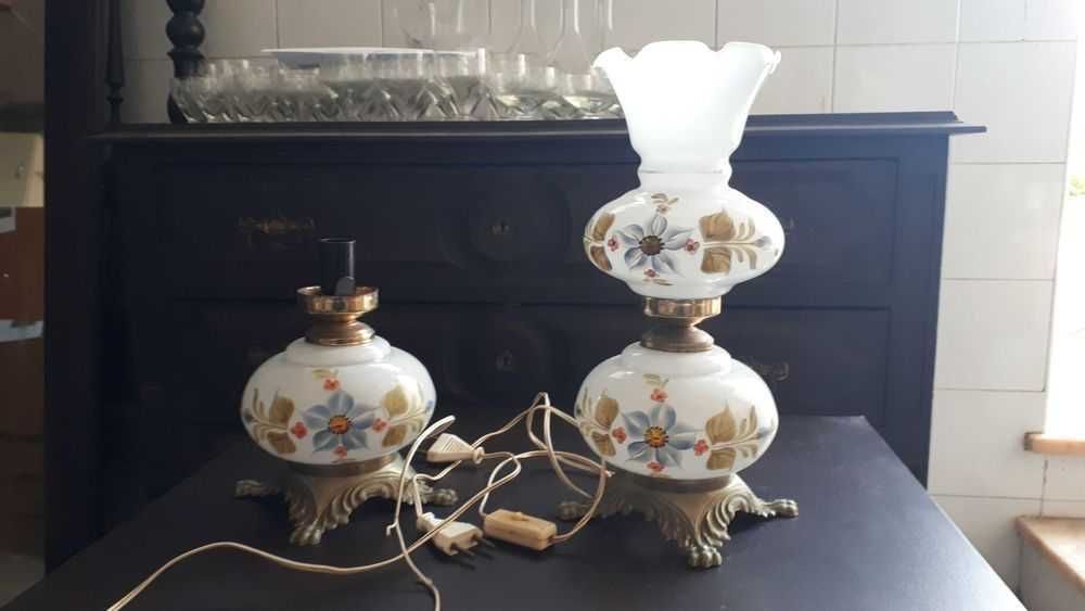 Candeeiro pequeno + 1 incompleto- tudo por 7,50 euros