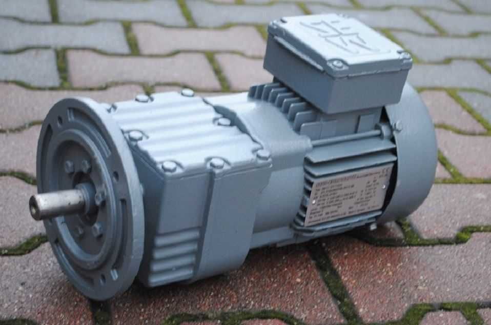 Motoreduktor kołnierzowy 0.37kw. 56obr./min. SEW