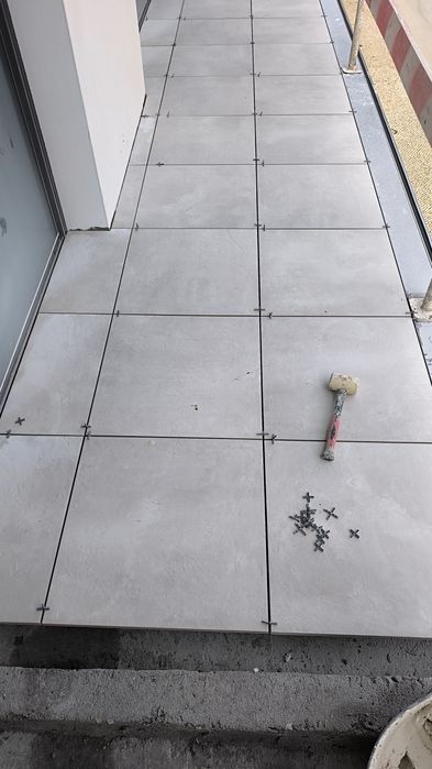 Ladrilhador por metro ou enpleita