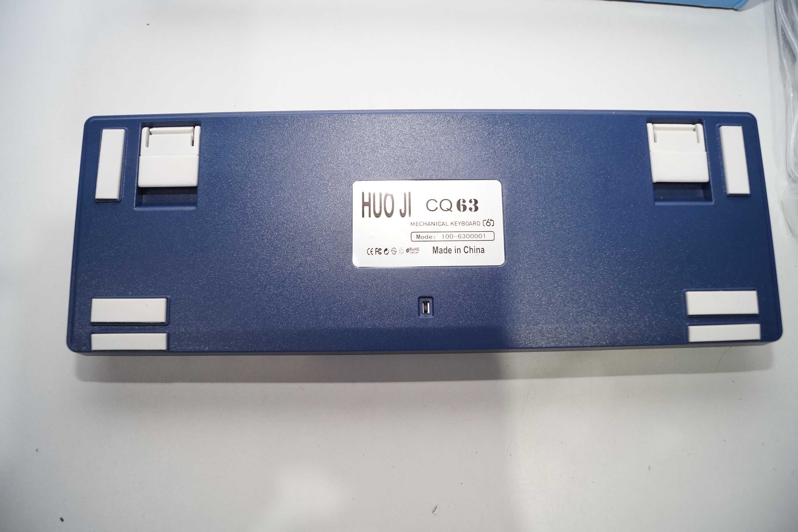 HUO JI CQ63 Kompaktowa Bezprzewodowa Mechaniczna Klawiatura RGB
