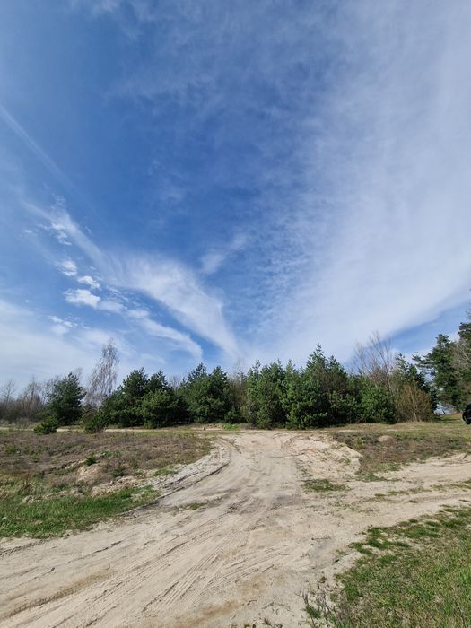 Продам землю 1.1 га ,фасад