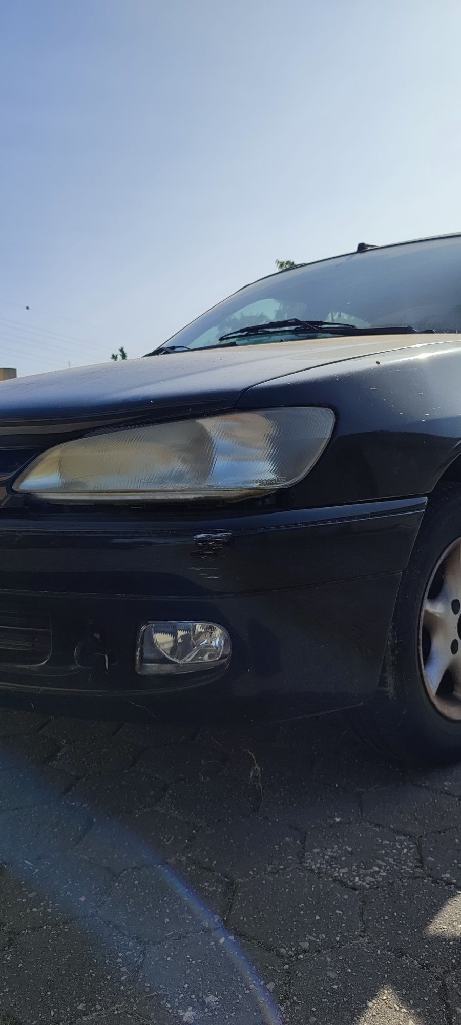 Peugeot 306 a gasolina/GPL
Carro a funcionar mas com alguns afazeres a