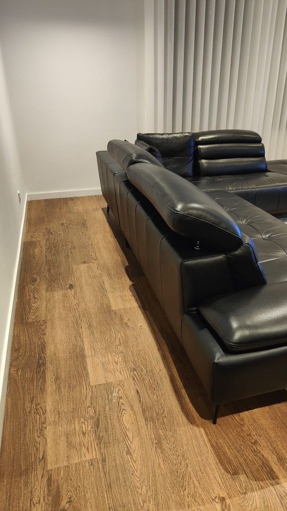 Sofá Chaise Longue em Pele
Filtros e Ordenação Pele