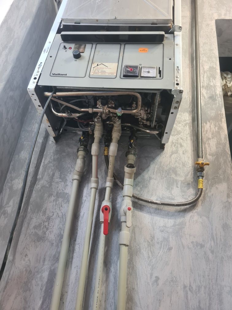 Продам газовый котел Vaillant t4