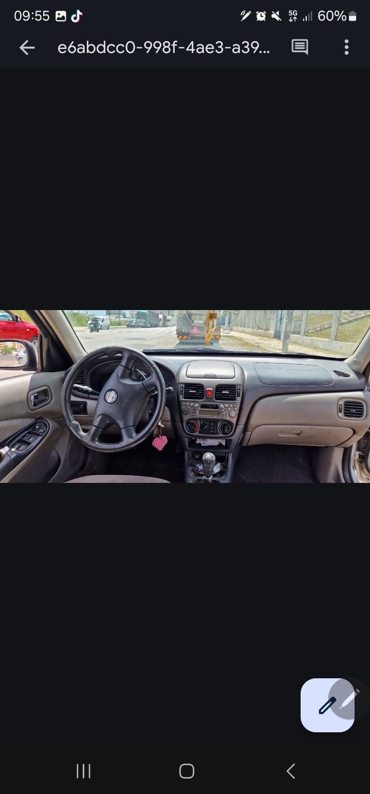 Nissan Almera  1.5  Gasolina de 2000