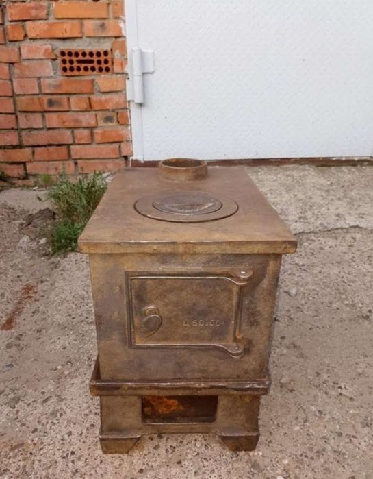 Буржуйка чугунная разборная с варочной  поверхностью  СССР