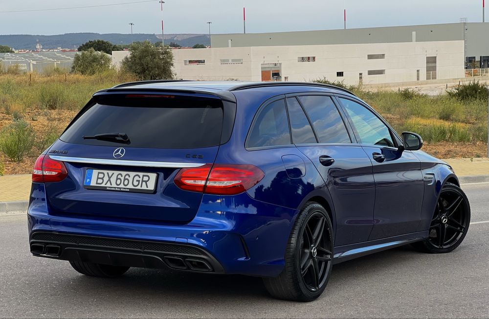 Mercedes-benz C63 AMG 4.0 V8 Bi-turbo de 476cv