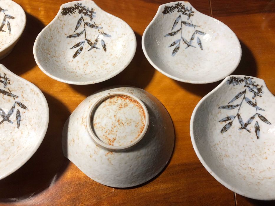 піали Японія, Китай, Корея є 6 шт.