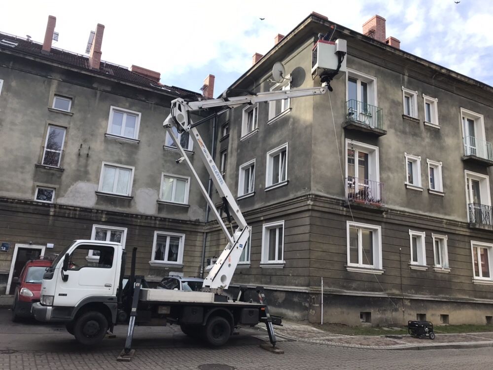 Zwyżka,  Montaż Rynien, Malowanie elewacji, Wycinka drzew