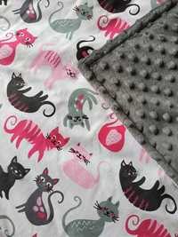 Kocyk otulacz 70x100 bawełna kotki kolorowe MINKY szary ciemny