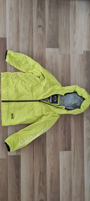 Sprzedam kurteczkę wiosenno/jesienna 122
