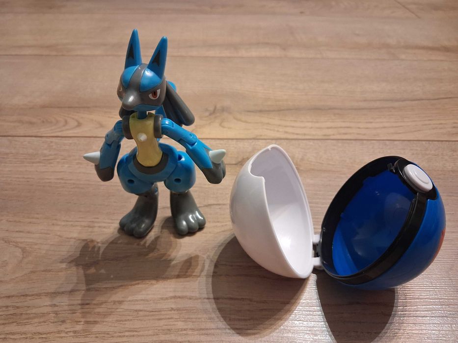 Figurka Pokemon Lucario (składana) z pokeball