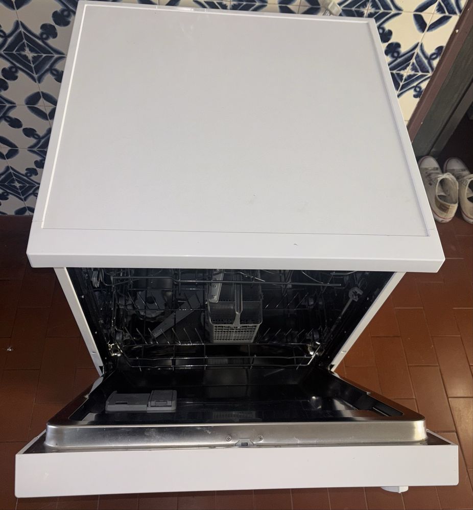 Vendo maquina de lavar loiça, como nova