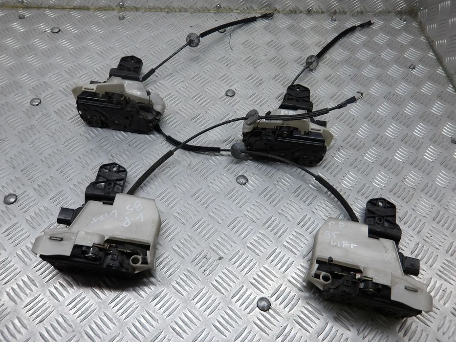 PASSAT B5 FL SEDAN 2.5 TDI 4MOTION ZAMEK DRZWI PRAWY PRZÓD PRAWY LEWY TYŁ