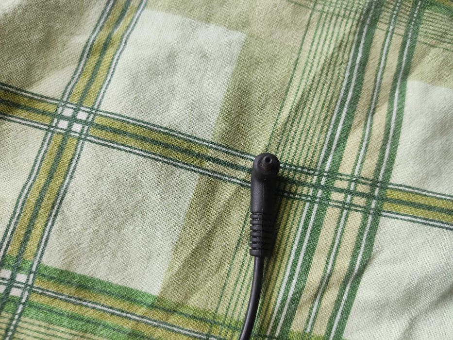 Блок живлення ADP-18TB С  12 Вольт 1,5 Ампера, 3,0x1,0 мм,