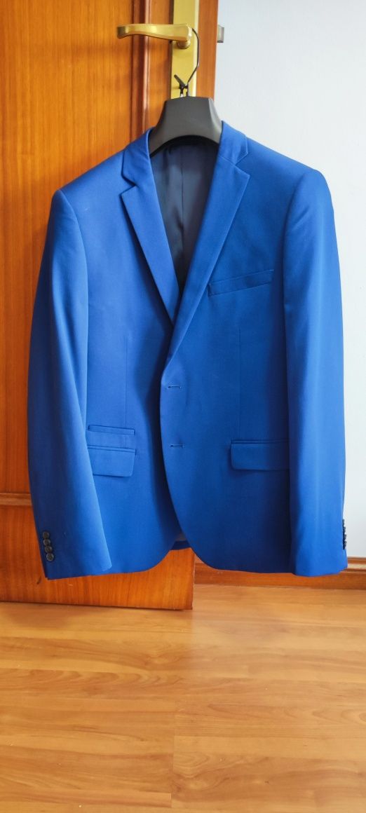 Fato El Corte Ingles Novo na cor incrível e exclusiva azul klein

Slim