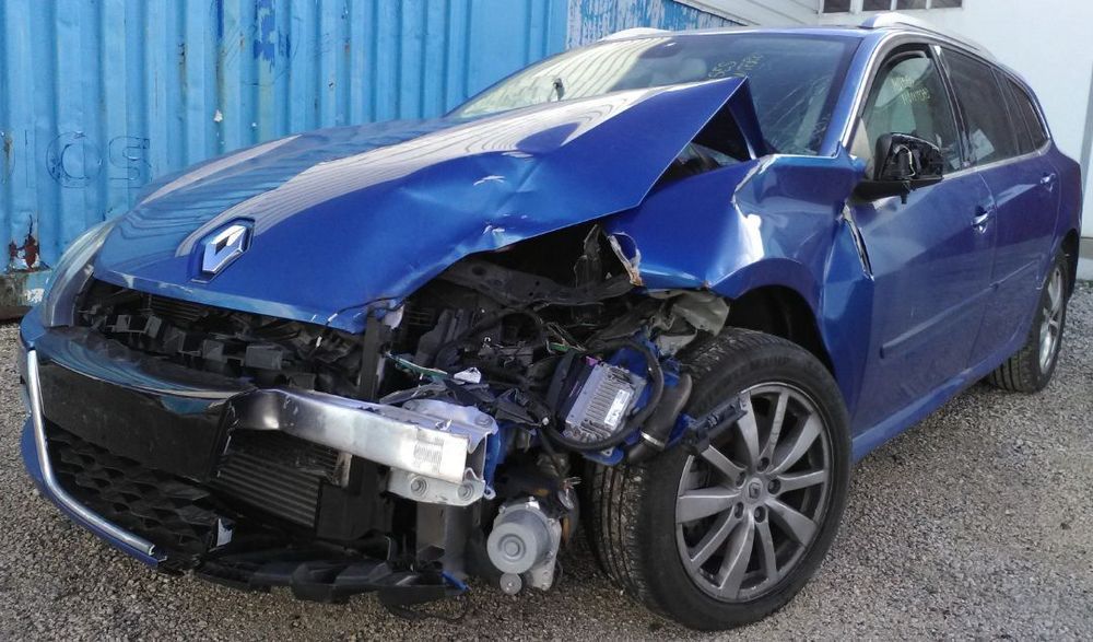 Renault Laguna III sw 2.0 DCI 4control para peças