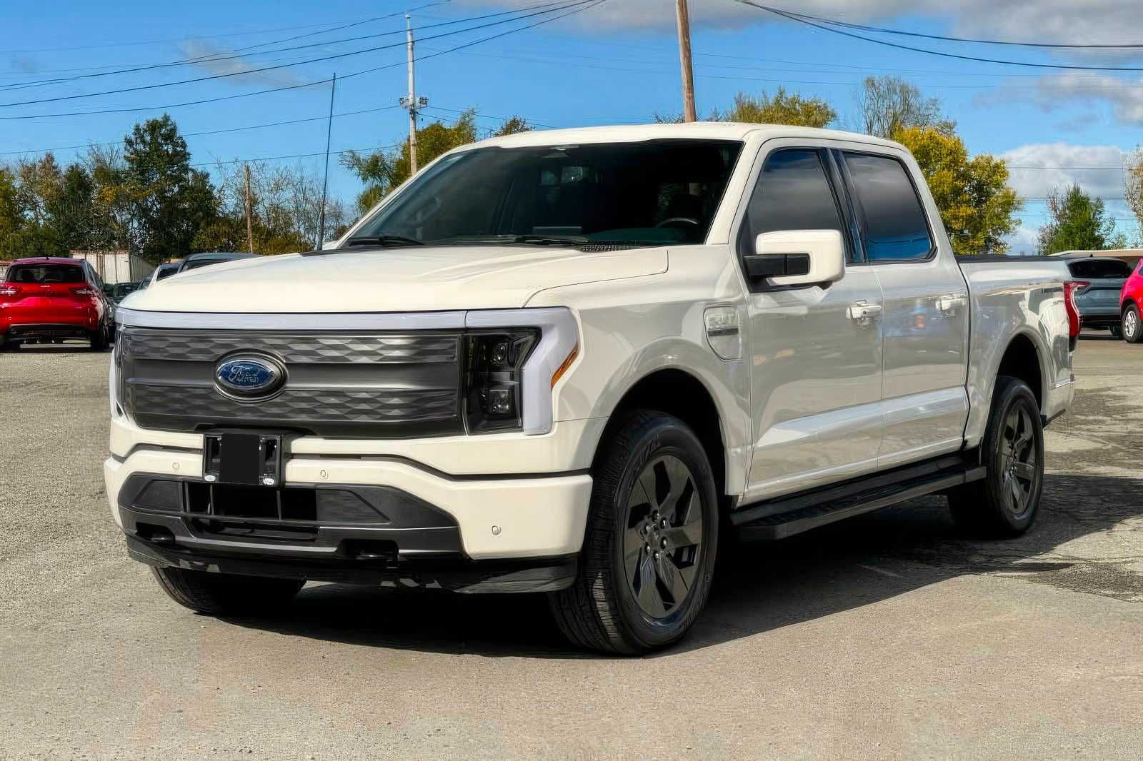 2023 Ford F-150 Lightning Lariat