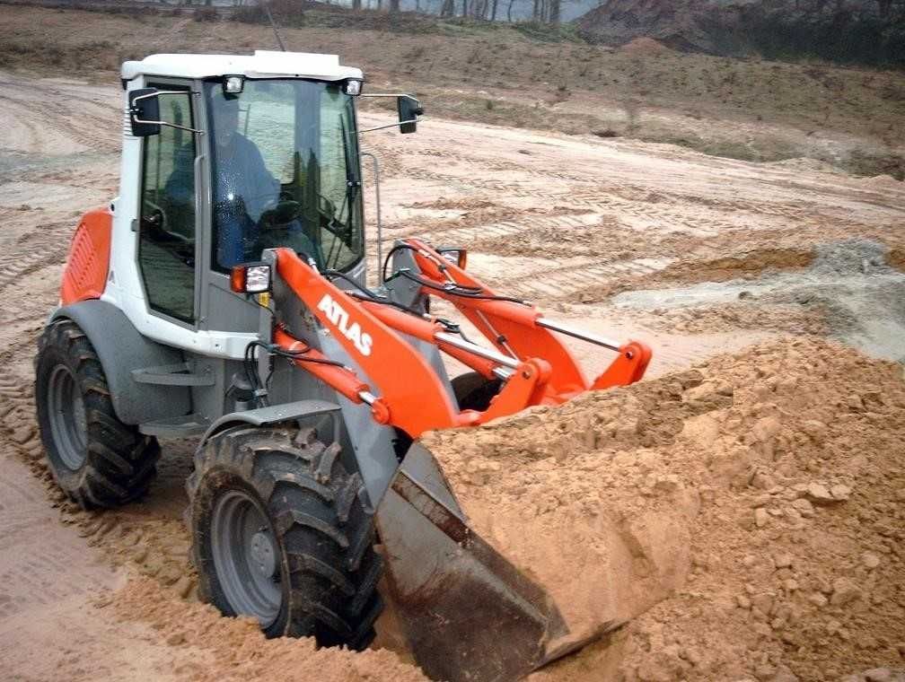 Оренда/Послуги екскаватора навантажувача JCB 3-4CX вивіз сміття