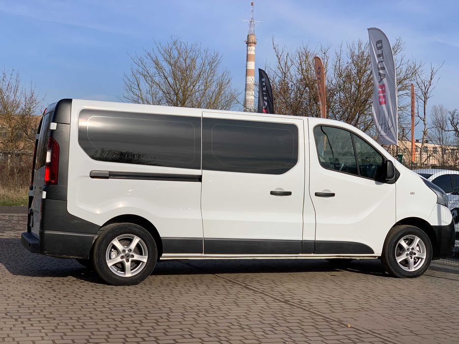 Renault Trafic 2019 9 місць