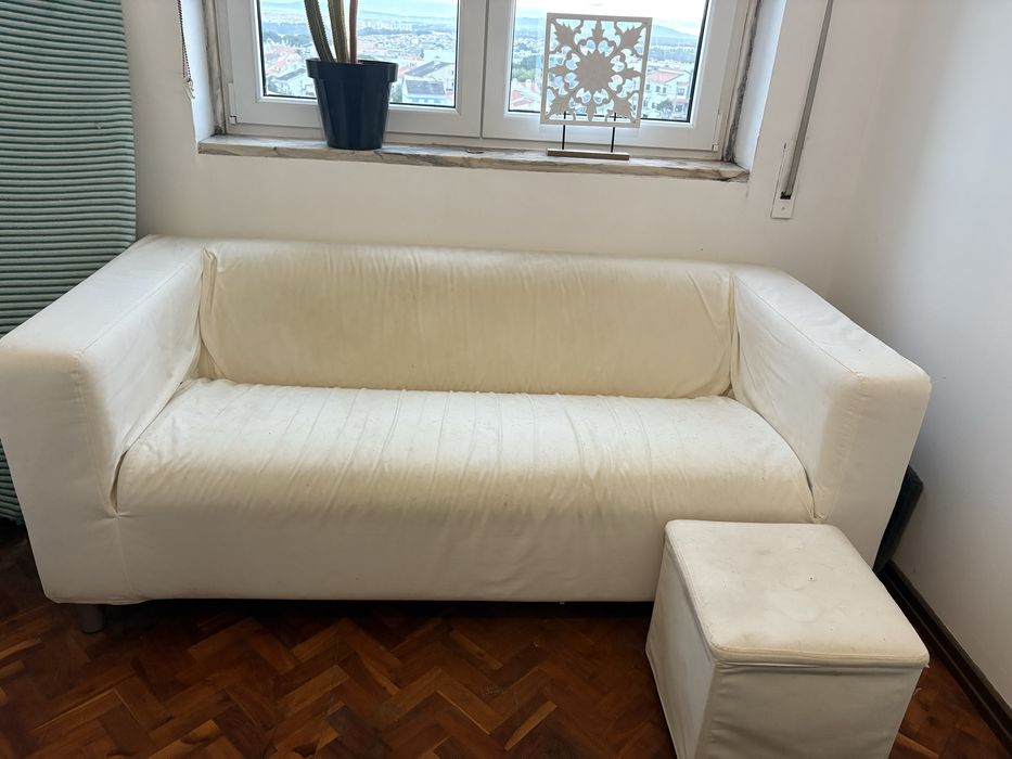 Klippan Sofa com Puff