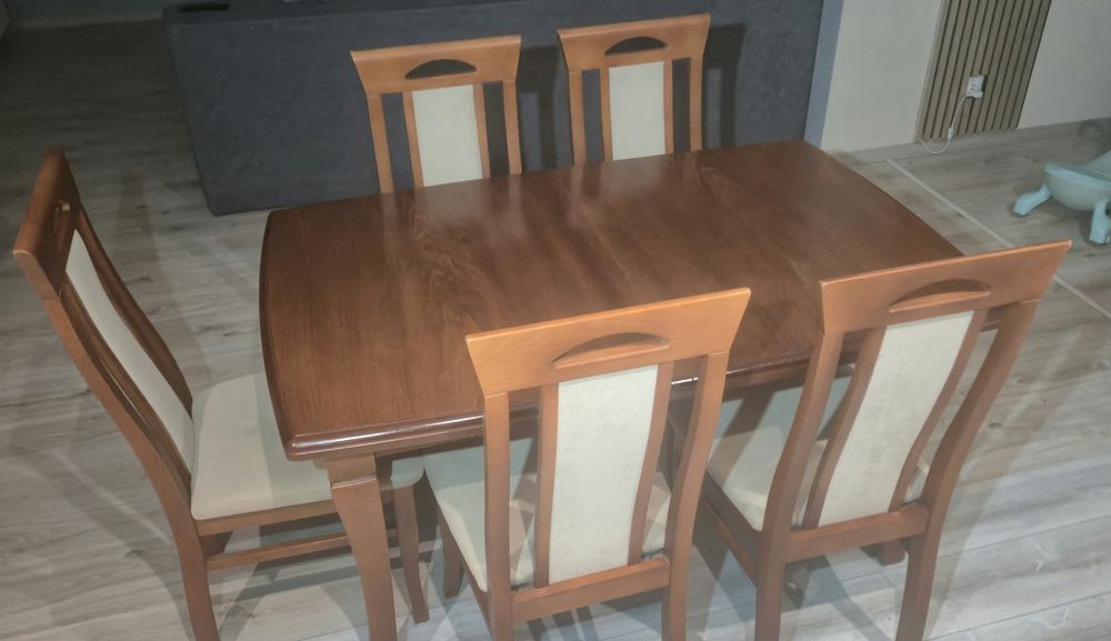 Stół drewniany + 5 krzeseł