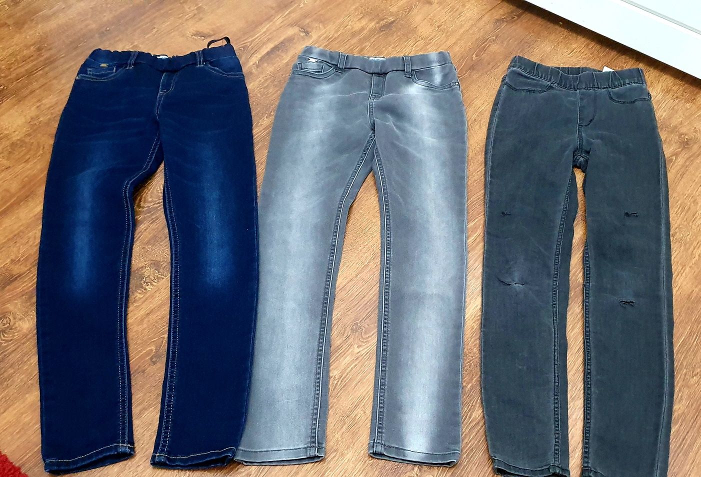Zestaw spodni jeansowych dla dziewczynki w rozm. 128 H&M, Mayoral