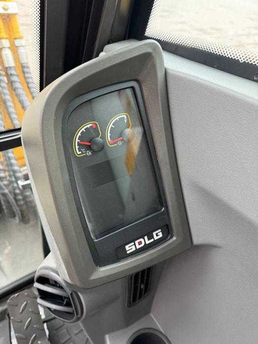 Гусеничний міні-екскаватор SDLG E660FL