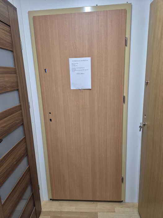 Drzwi ekspozycja na budowę- działke stan idealny-MIELEC