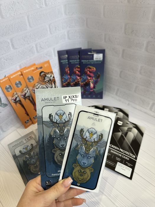 Защитное стекло AMULET Antistatic для iPhone