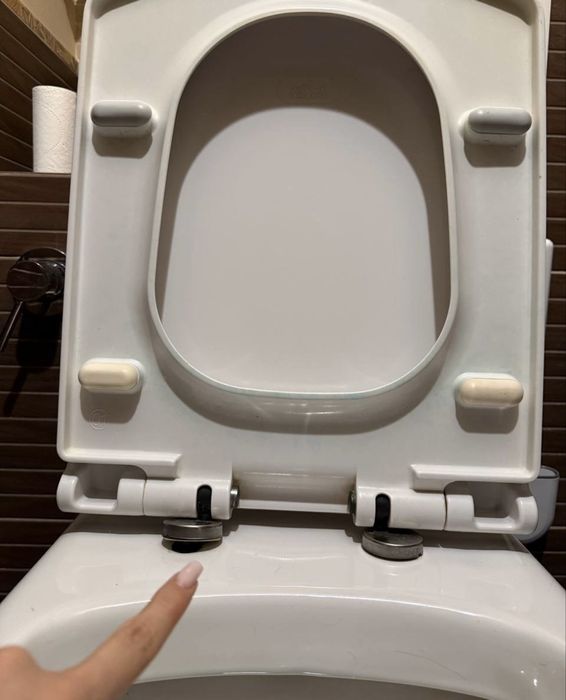 Унітаз U образний квадратний бу в чудовому стані