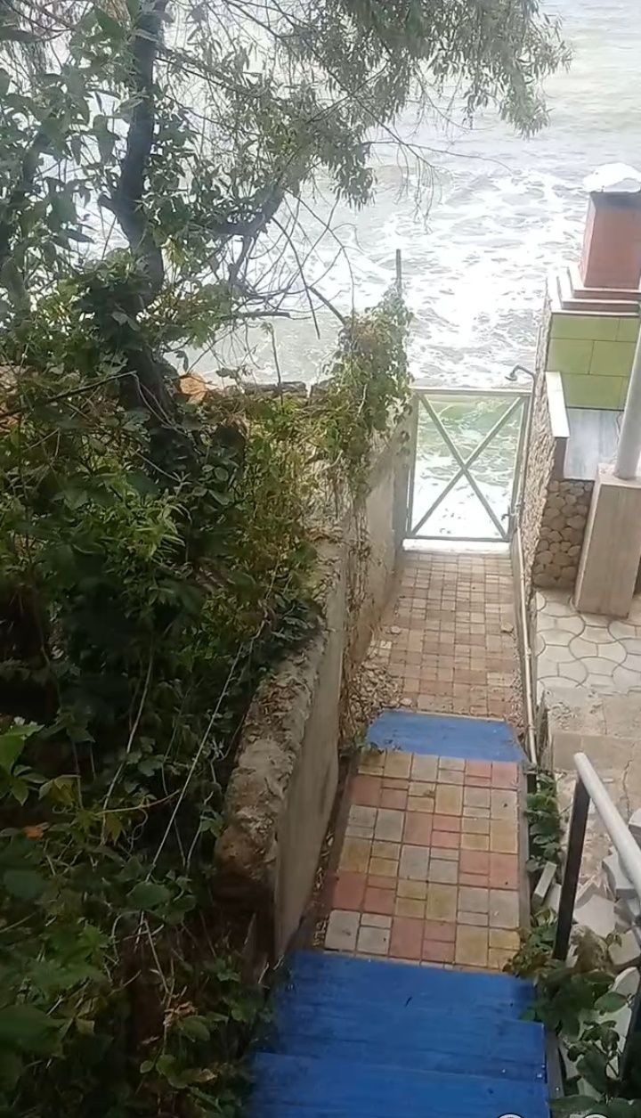 Дом на берегу моря на 10 человек Вапнярка.