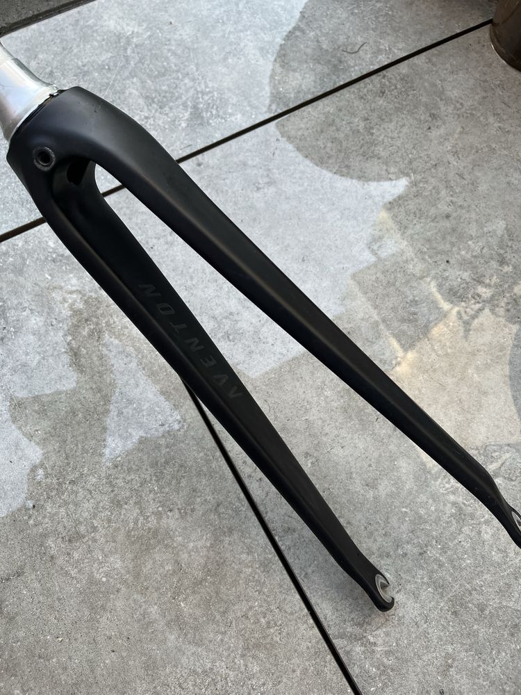 Karbonowy widelec Aventon Cordoba
