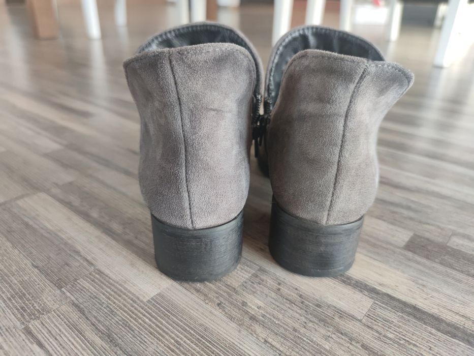 Botki zamszowe siwe/ rozm. 36 / 23 cm jak NOWE